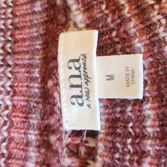 NWT a.n.a Women's Rusty Colored Multi Striped Sweater Size Medium - Picture 2 of 8